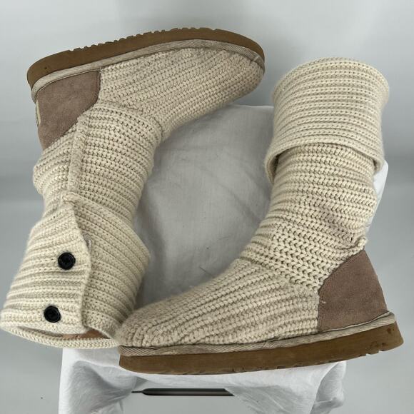 Women's UGG Australia Classic Cardy Sz 7 Knit Sweater Cream Woven‎ Button Boots - Picture 7 of 10
